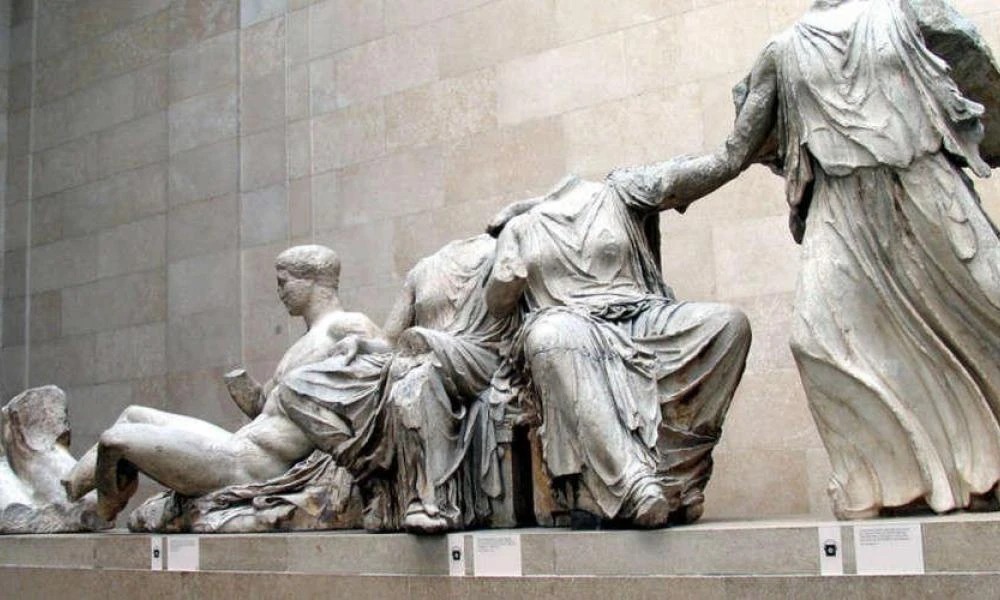 Βρετανός ηθοποιός: Η αφαίρεση των Γλυπτών του Παρθενώνα θυμίζει πρακτικές ναζί